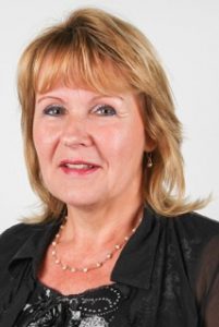 Linda Proulx, Directrice des services de formation
